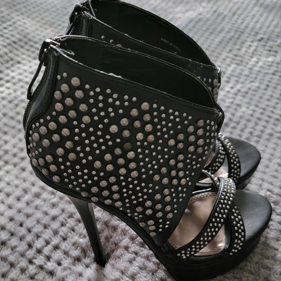Bebe Black High Heels Platforms - Picture 5 of 7